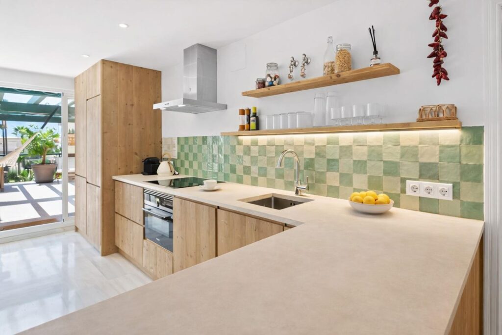 marbella apartment kitchen