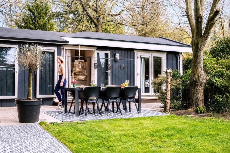 moderne tuinset in tuin chalet tinyhouse julia
