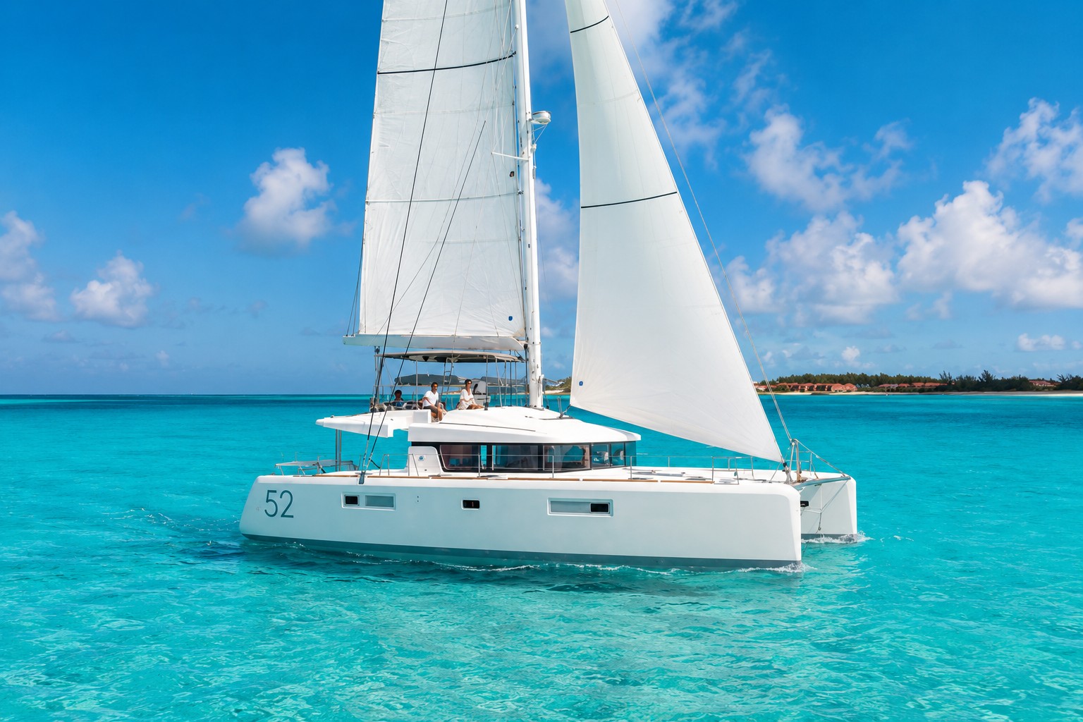 Catamaran op zee bij Marbella