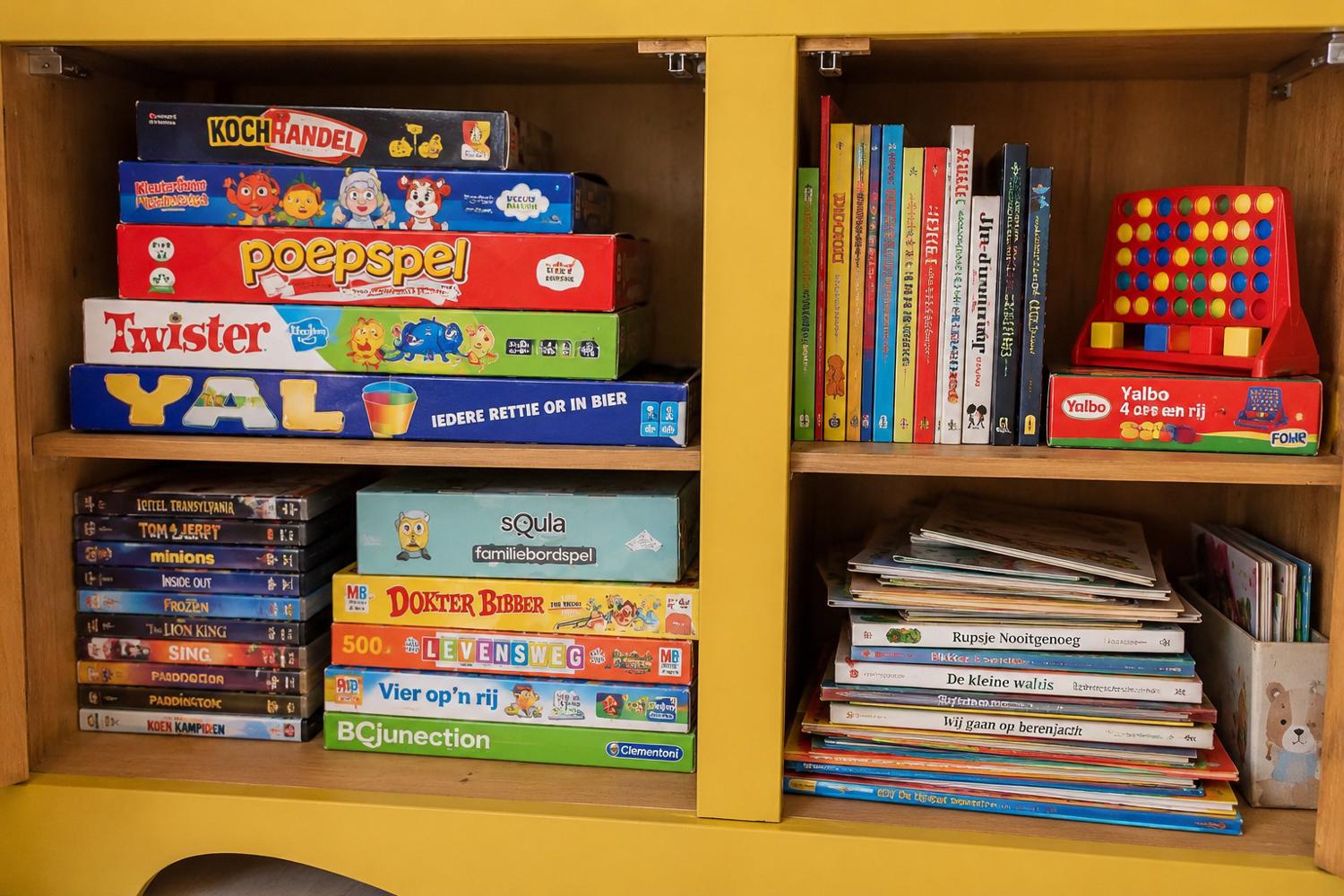 Speelgoed, spelletjes en boeken in Tiny House Julia